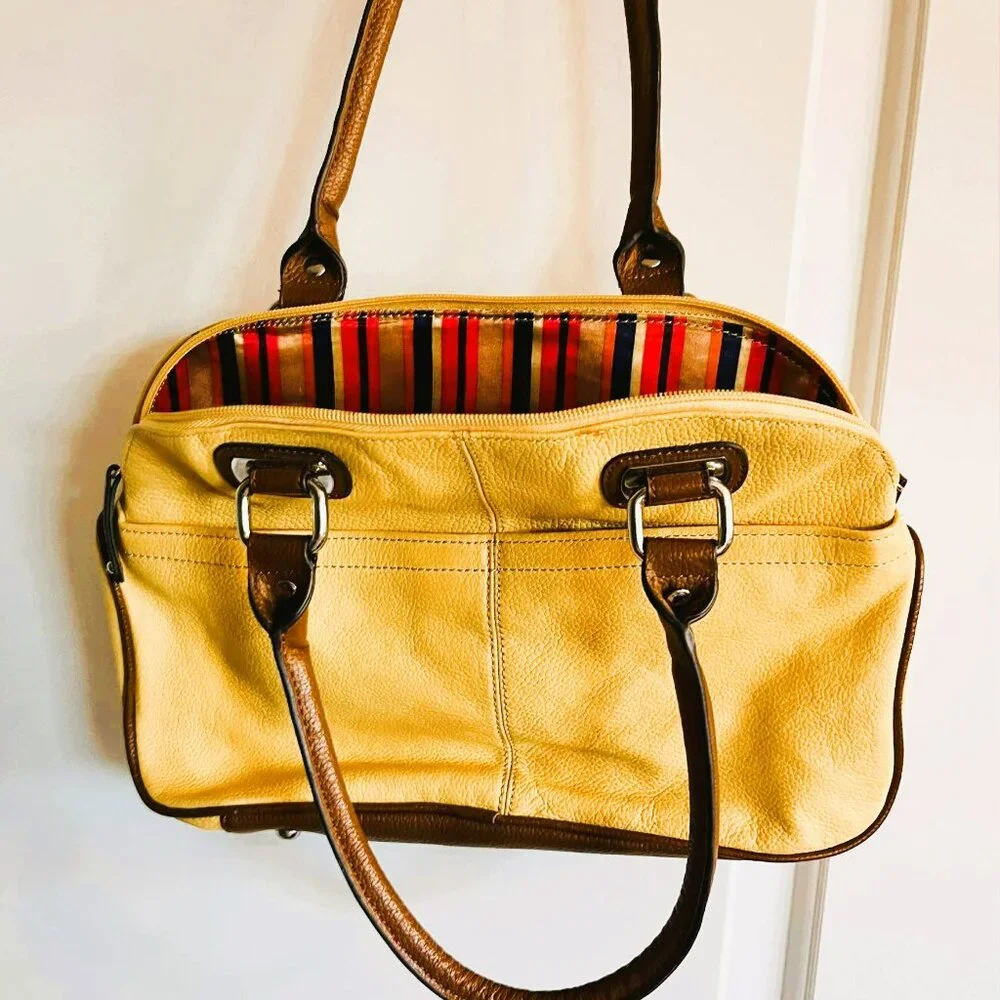 Vintage Tignanello Yellow Leather Shoulder Bag USA Rare 2000s Top Handle - Picture 1 of 16